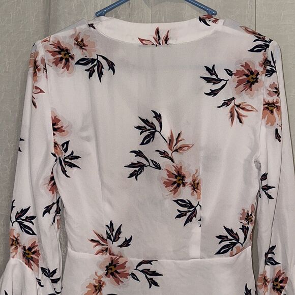TOKITO 4 White Pink Navy Floral Button Front Bell Sleeve Peplum Tie Blouse - Picture 8 of 12